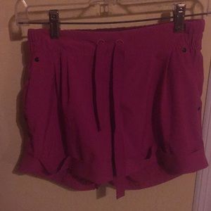 Lululemon spring break away shorts size 4